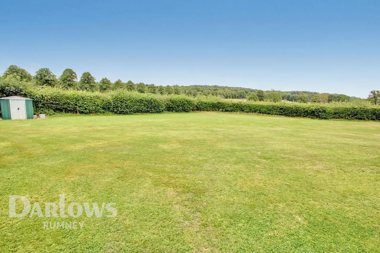 Walk Farm Drive, Cardiff, photo 27