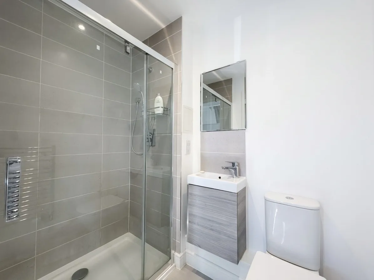 Portland Drive, Merstham, REDHILL, photo 8