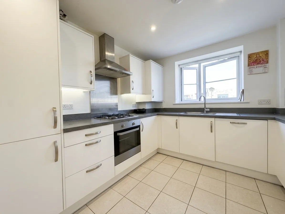 Portland Drive, Merstham, REDHILL, photo 6