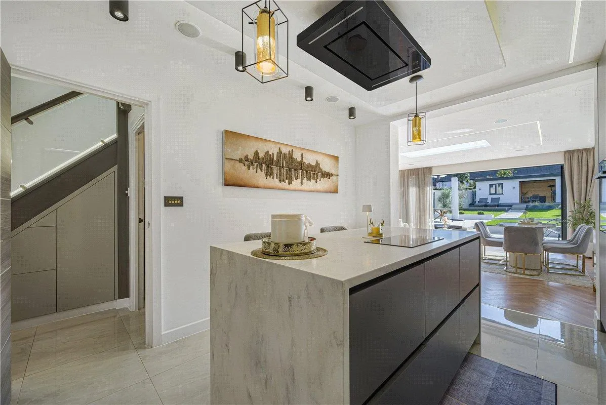 Lodge Crescent, Orpington, BR6, photo 5