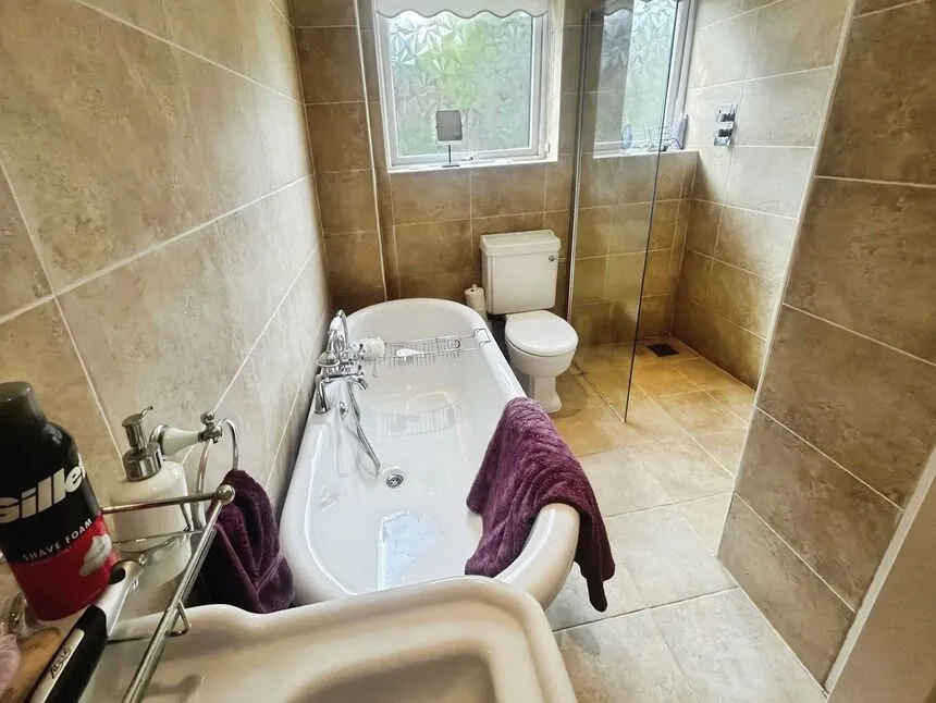 Newshaw Lane, Hadfield, Derbyshire, SK13, photo 7
