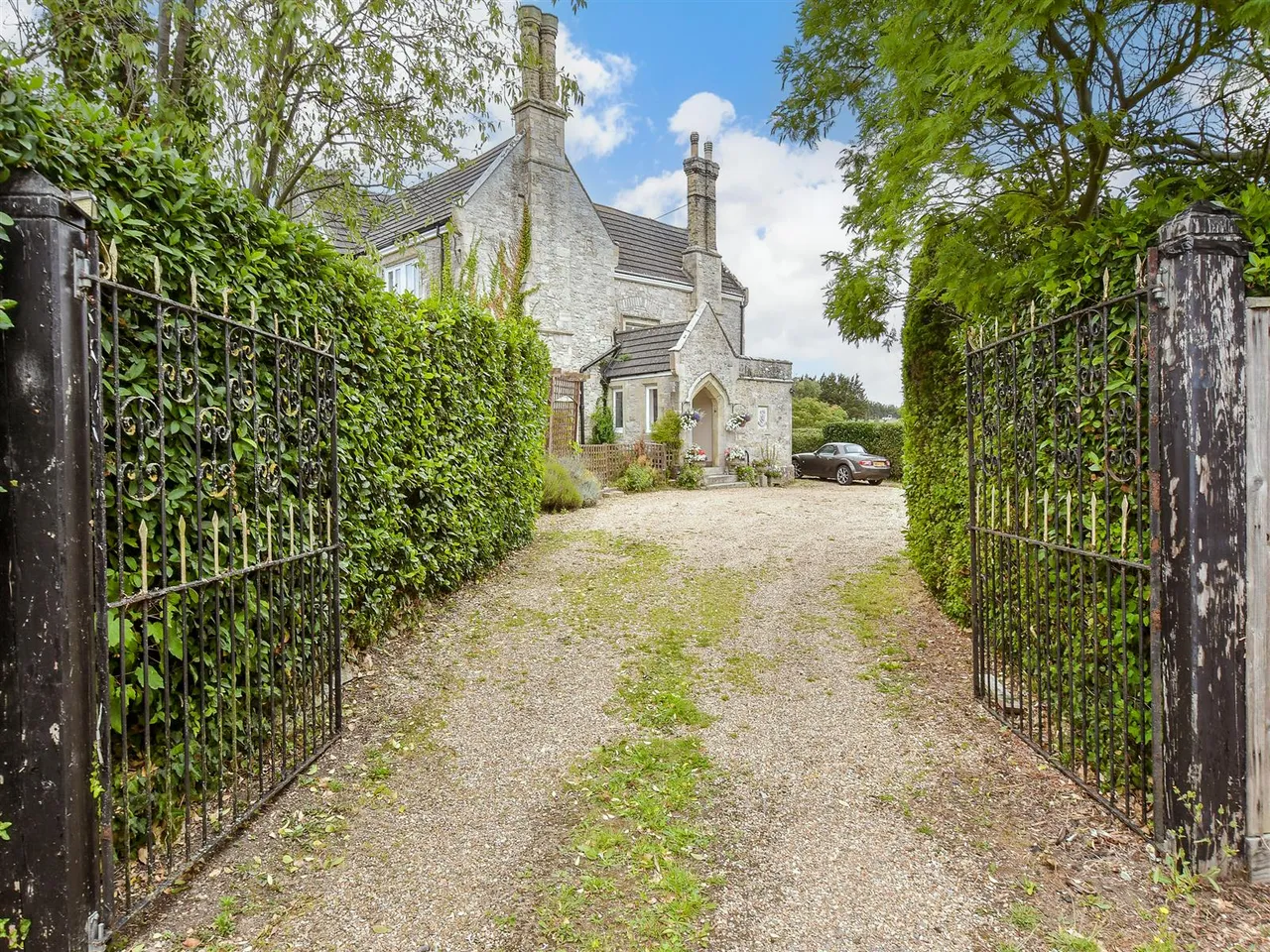 Brading, PO36, photo 2