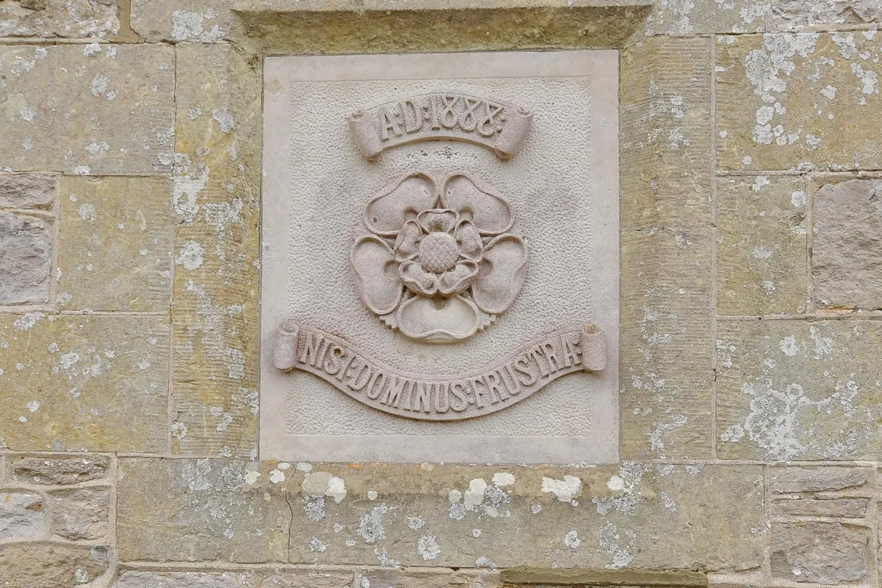 Brading, PO36, photo 11