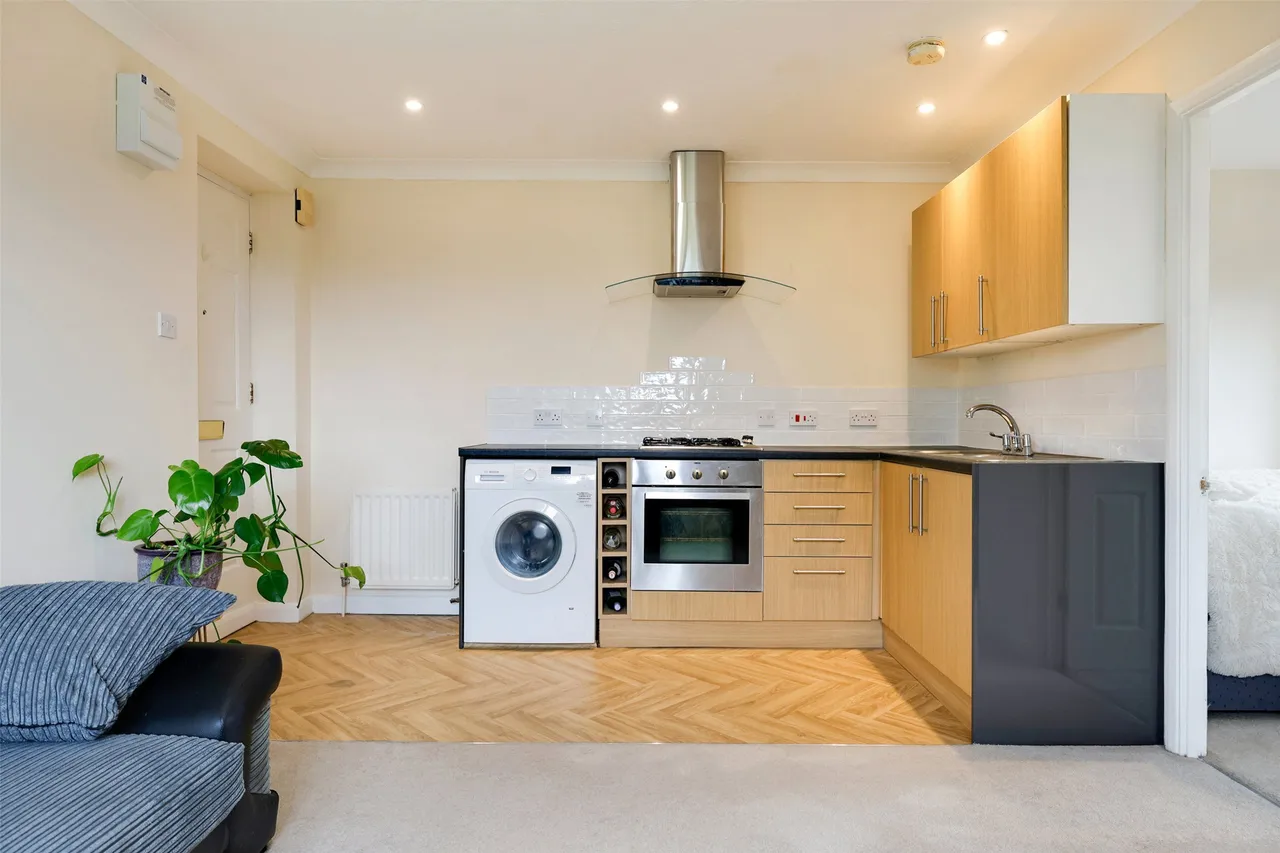 Teazlewood Park, Leatherhead, KT22, photo 6