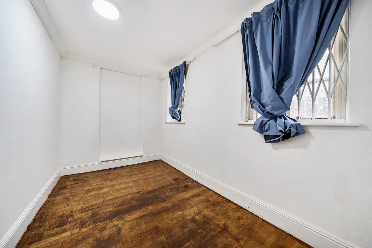 London, NW2, photo 15