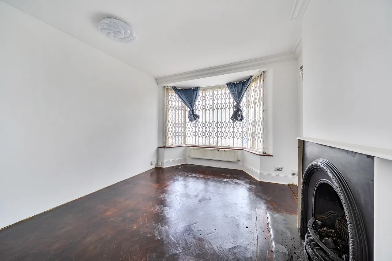 London, NW2, photo 14