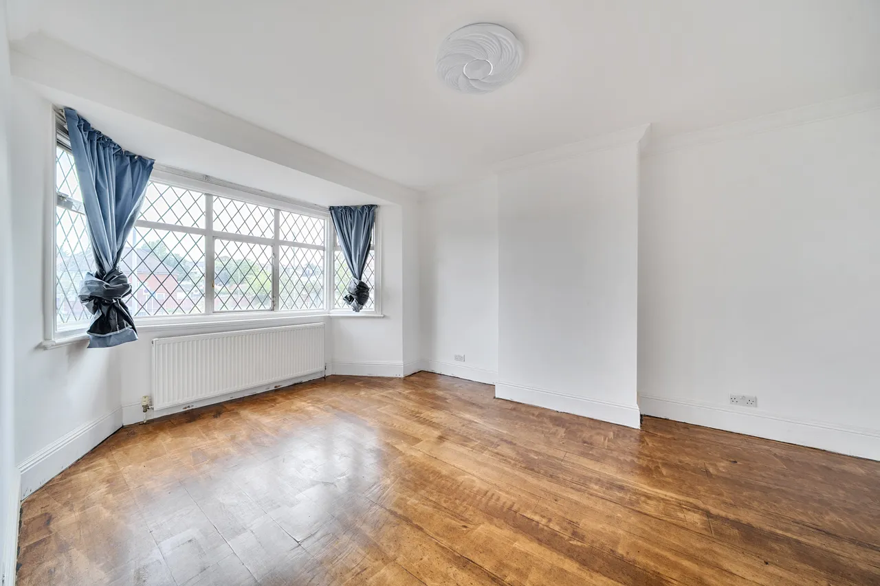 London, NW2, photo 17