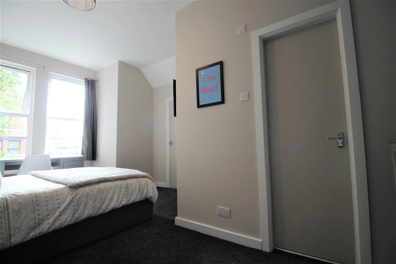 Pearson Terrace, Hyde Park, LS6, photo 10