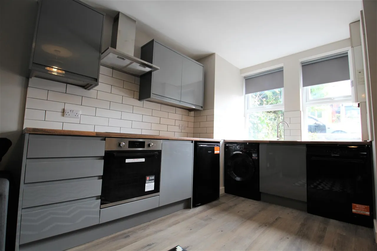 Pearson Terrace, Hyde Park, LS6, photo 3