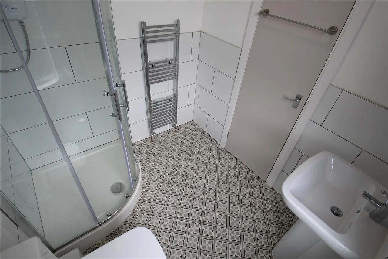 Pearson Terrace, Hyde Park, LS6, photo 13
