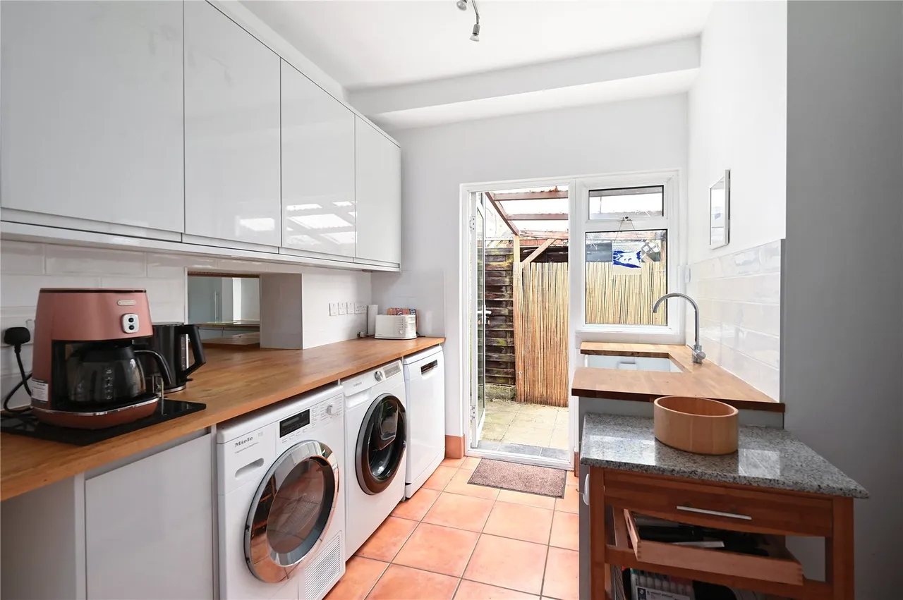 Thetford Road, Ashford, TW15, photo 12