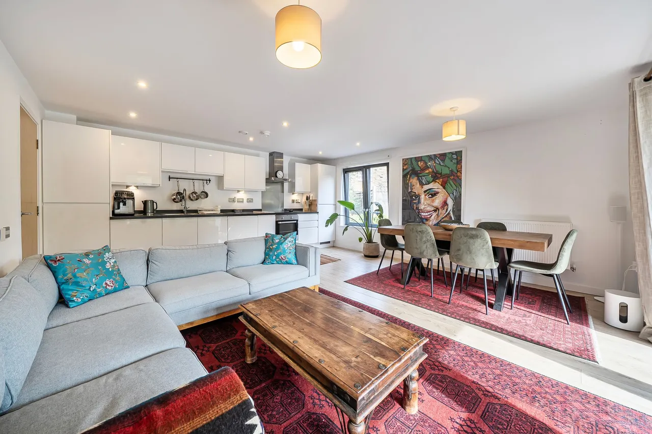 Flat 2, 17 Henry Road, London, London, SW9 7BQ, photo 2
