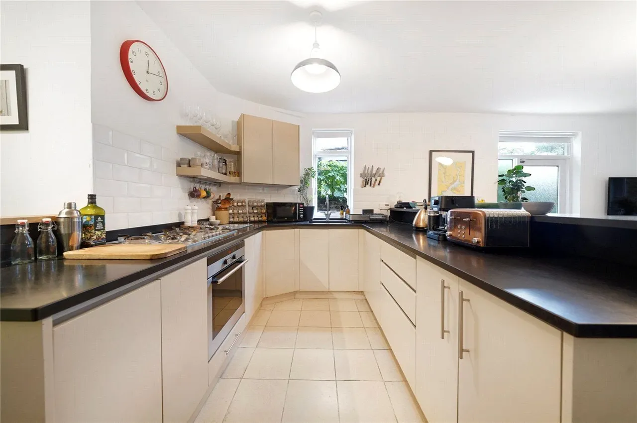 Oakford Road, London, NW5, photo 2