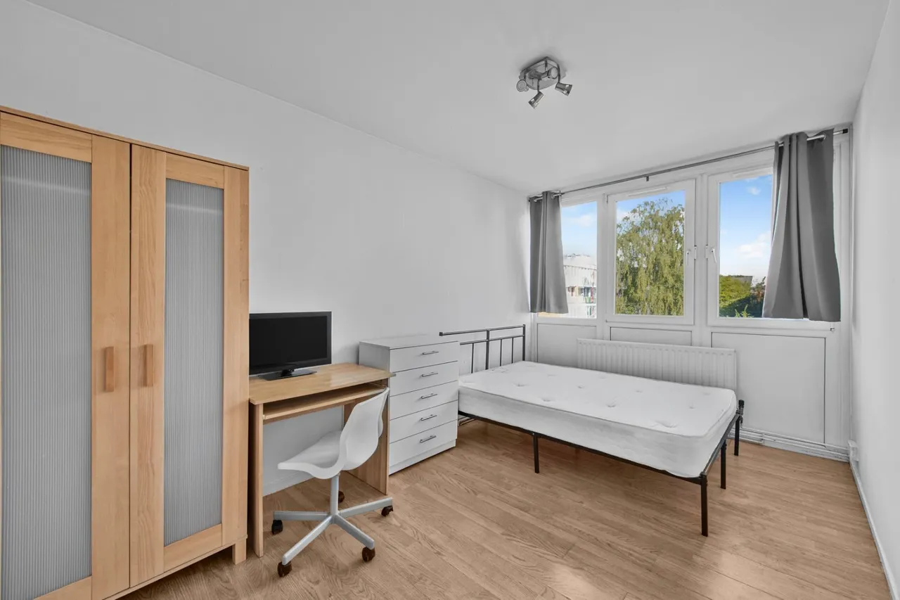 Alton Road, London, SW15, photo 9