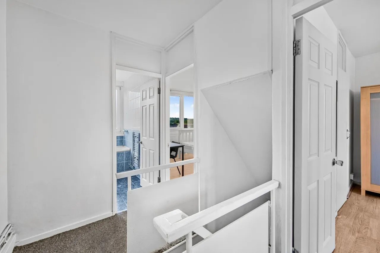 Alton Road, London, SW15, photo 12