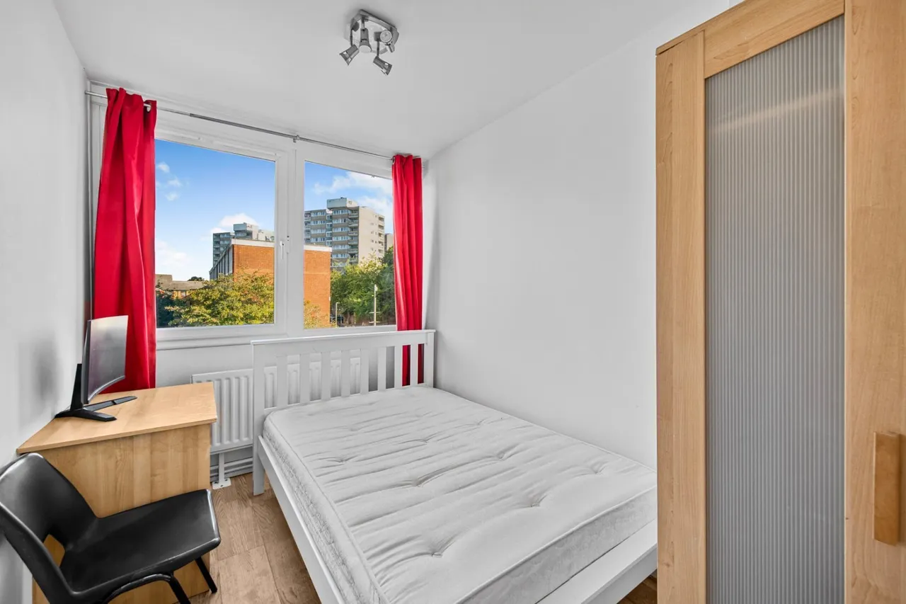 Alton Road, London, SW15, photo 10