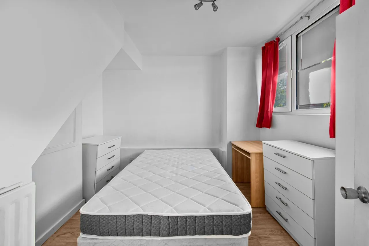 Alton Road, London, SW15, photo 7