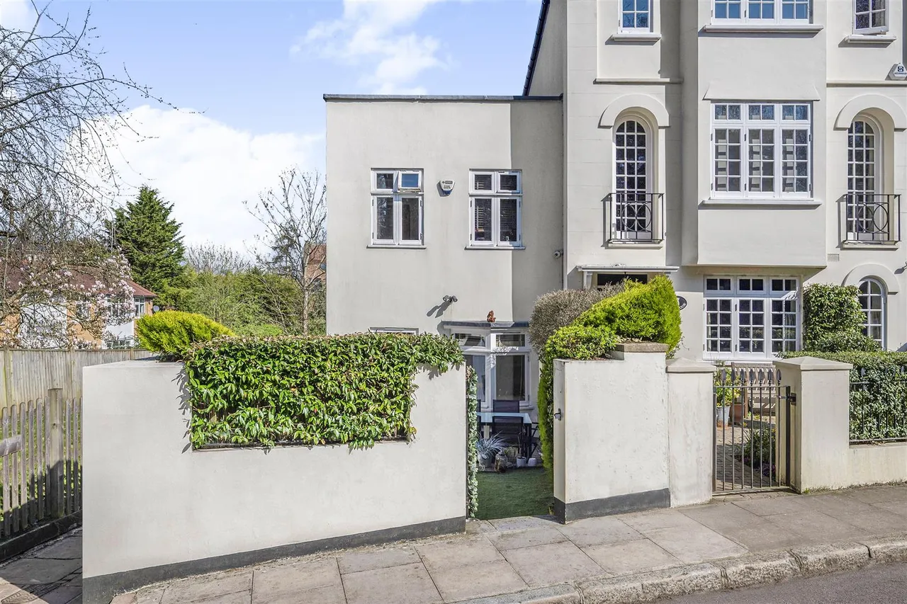 3 bed house for sale, Heath Passage, Hampstead, NW3