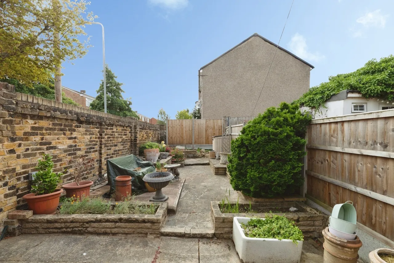 Birkbeck Road, Ilford, IG2, photo 18