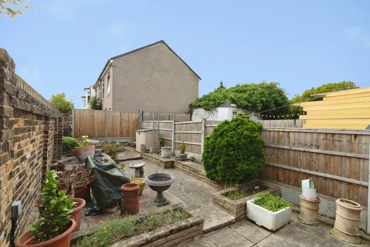 Birkbeck Road, Ilford, IG2, photo 20