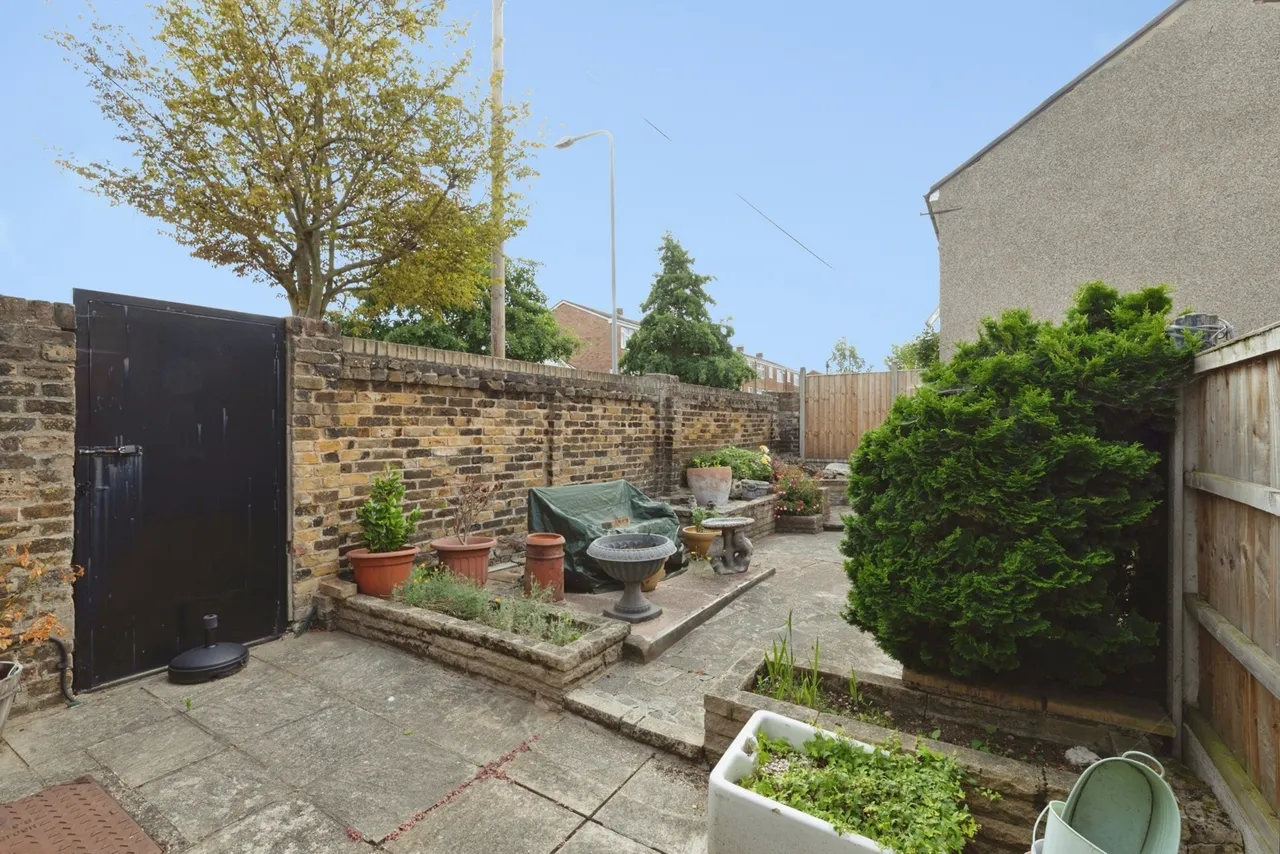 Birkbeck Road, Ilford, IG2, photo 19