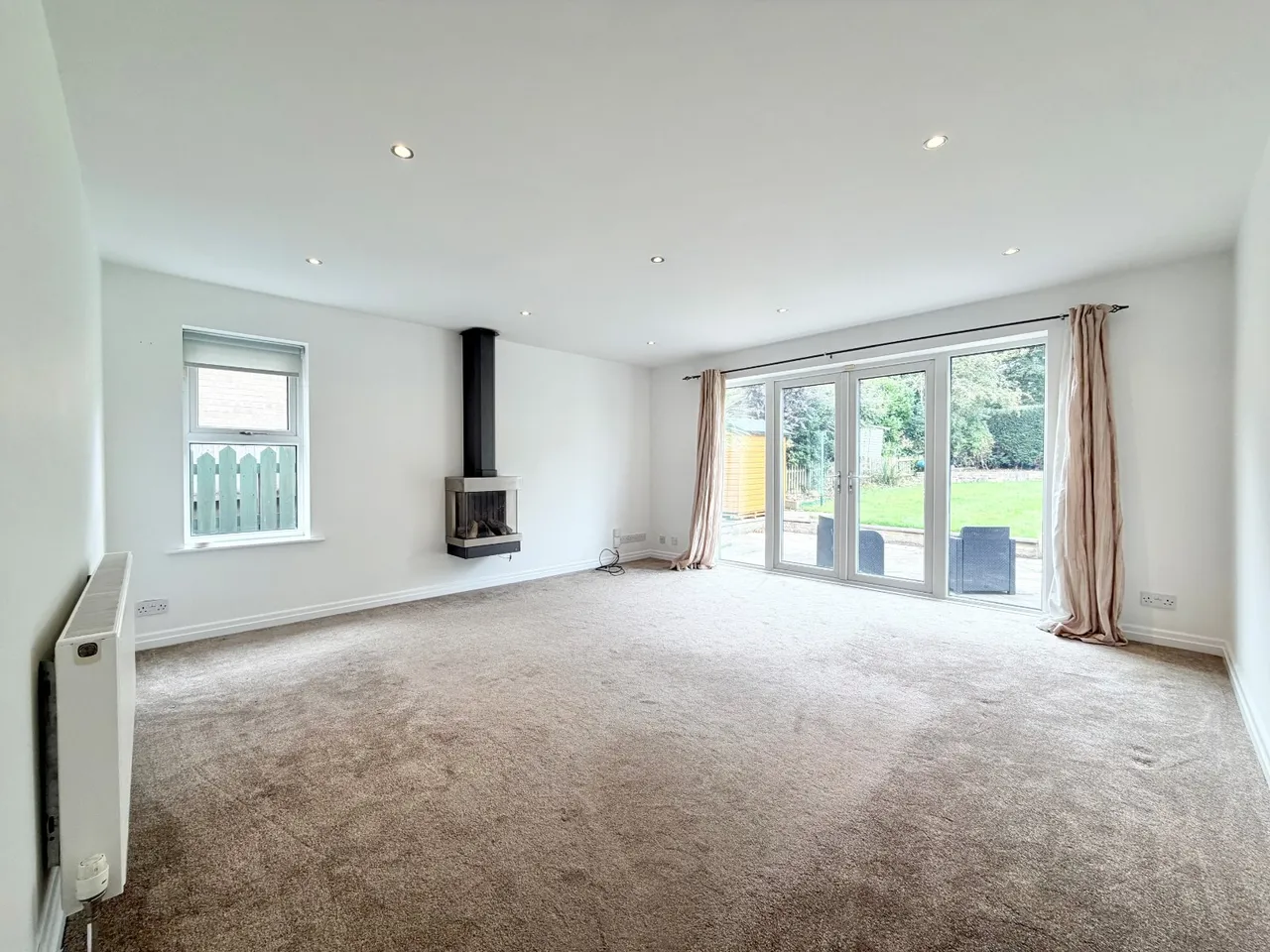 Long Fallas Crescent, Brighouse, HD6, photo 4