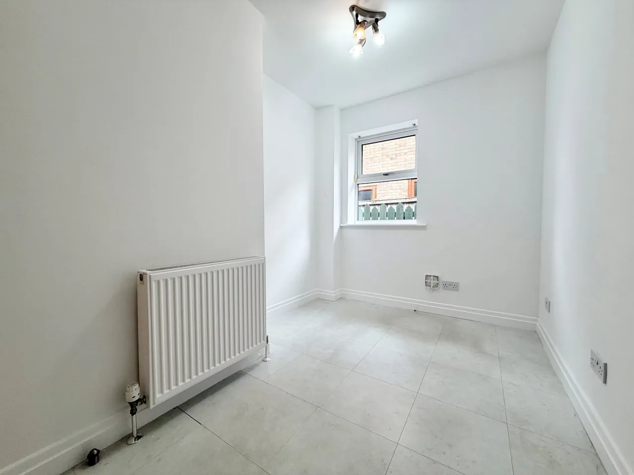 Long Fallas Crescent, Brighouse, HD6, photo 15