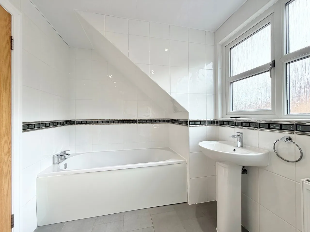 Long Fallas Crescent, Brighouse, HD6, photo 21