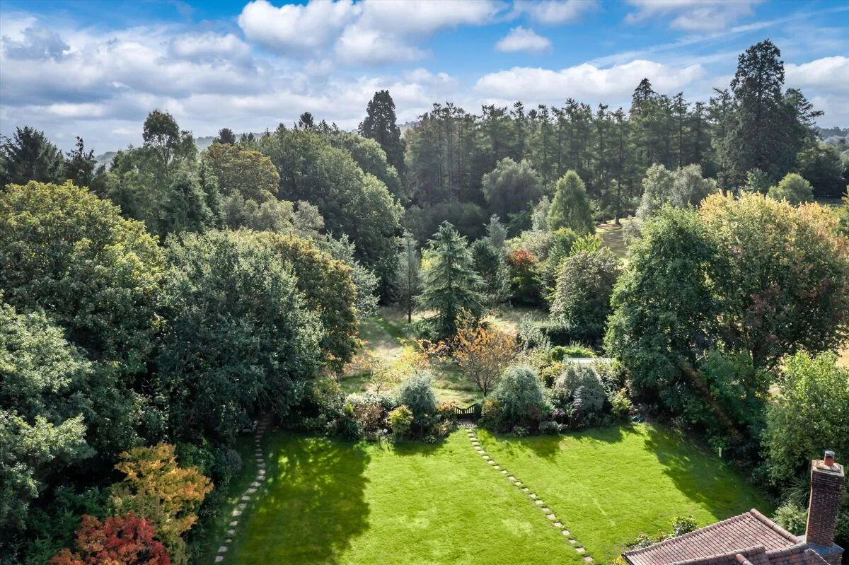 Tennysons Ridge, Haslemere, GU27, photo 28