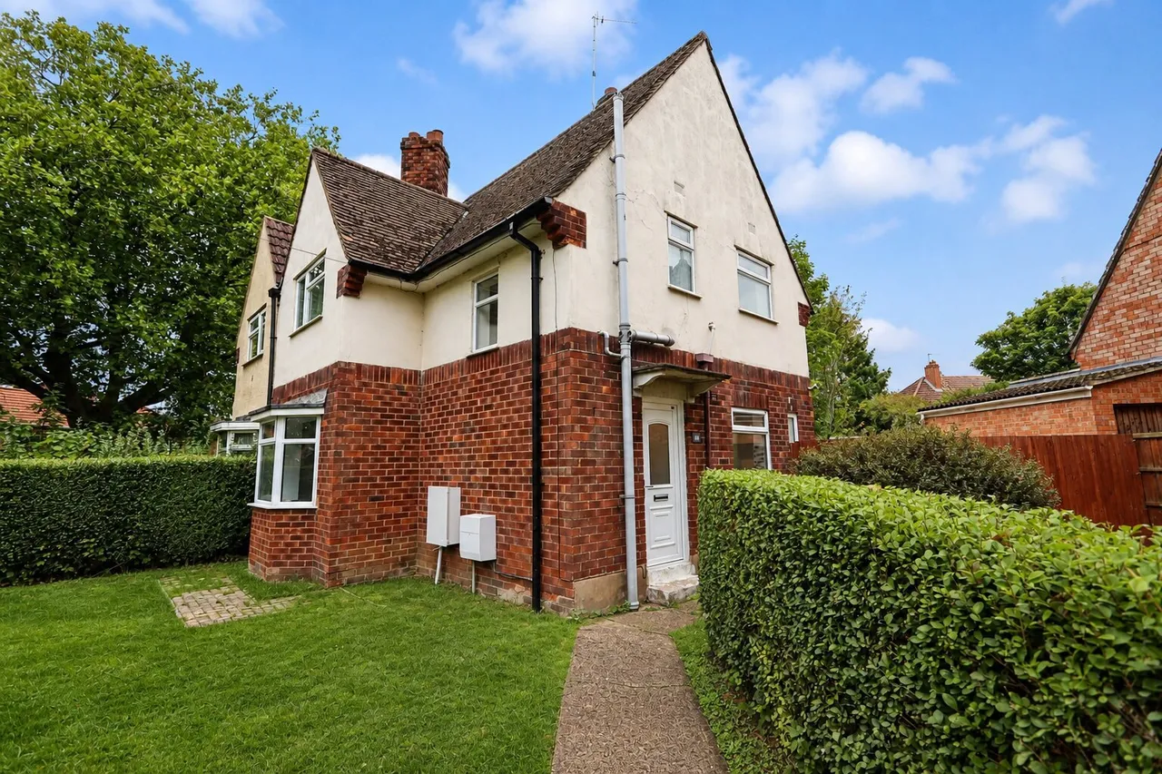 3 bed house for sale — Westfields Road, Corby, NN17