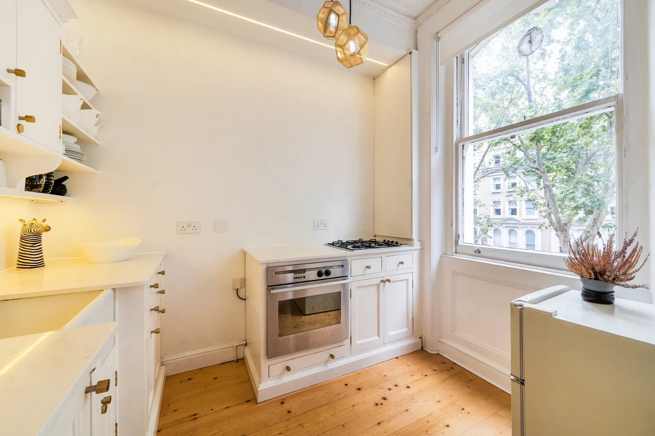 Second Floor, 34 Beaufort Gardens, London, photo 9