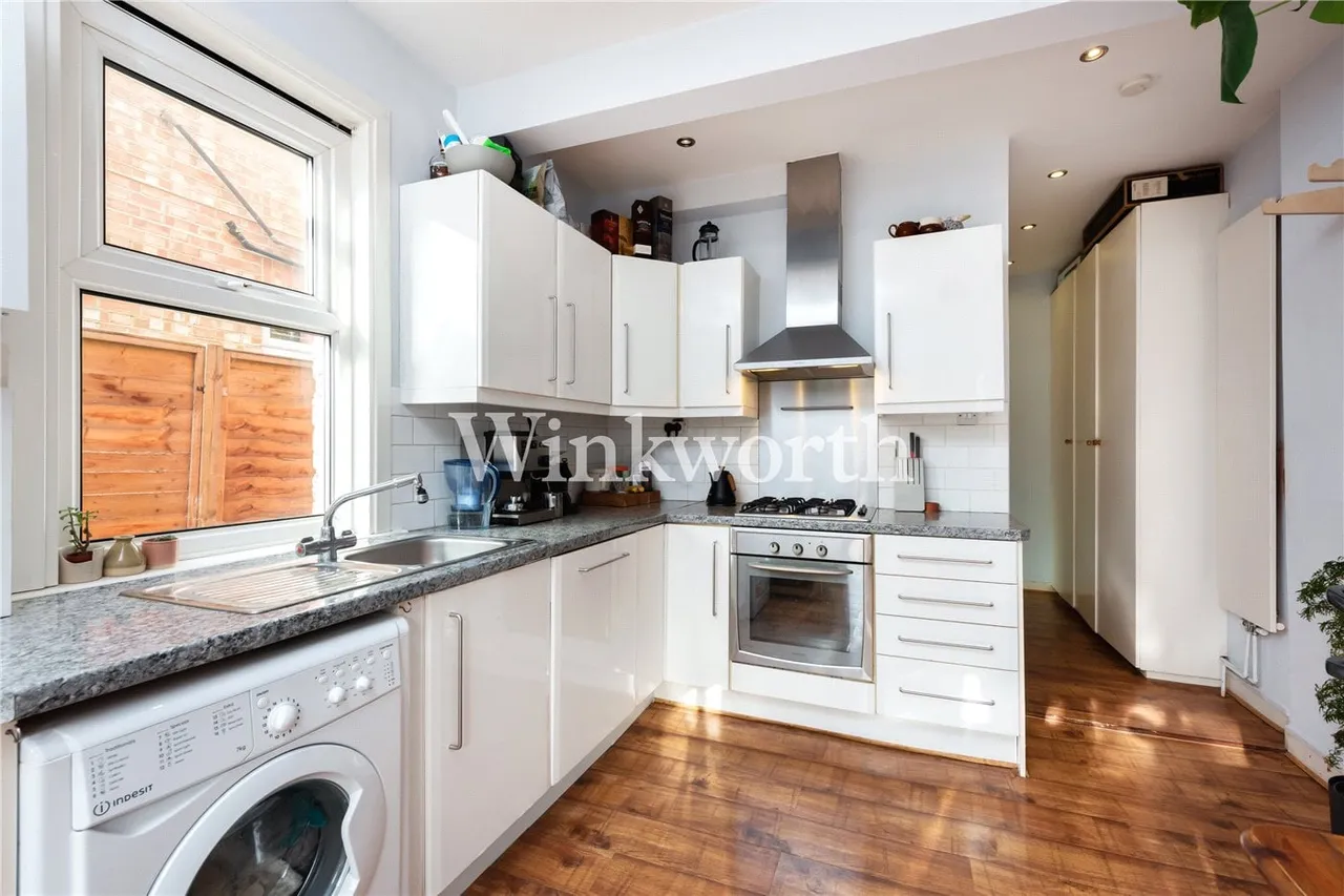 Rutland Gardens, London, N4, photo 10