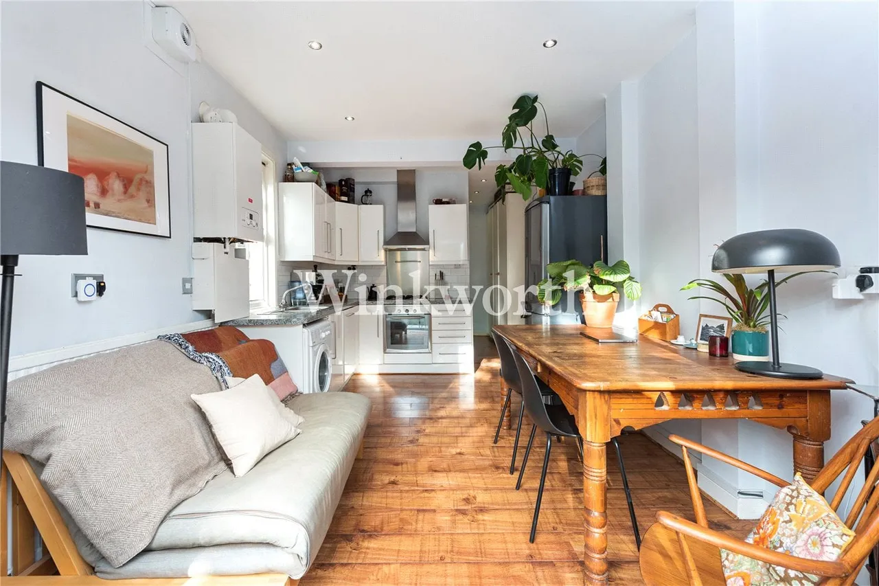 Rutland Gardens, London, N4, photo 11