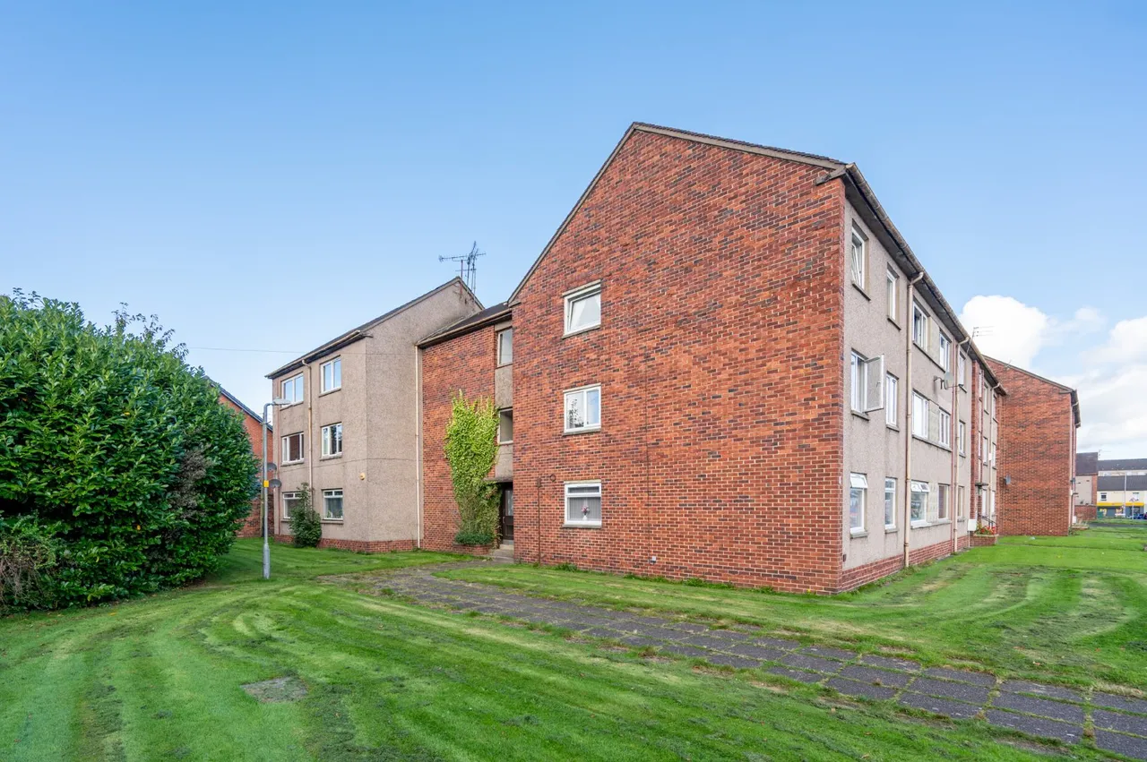 2 bed flat to rent, Bell Street, Renfrew, PA4