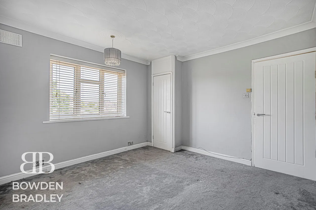 Chalgrove Crescent, Clayhall, IG5, photo 38