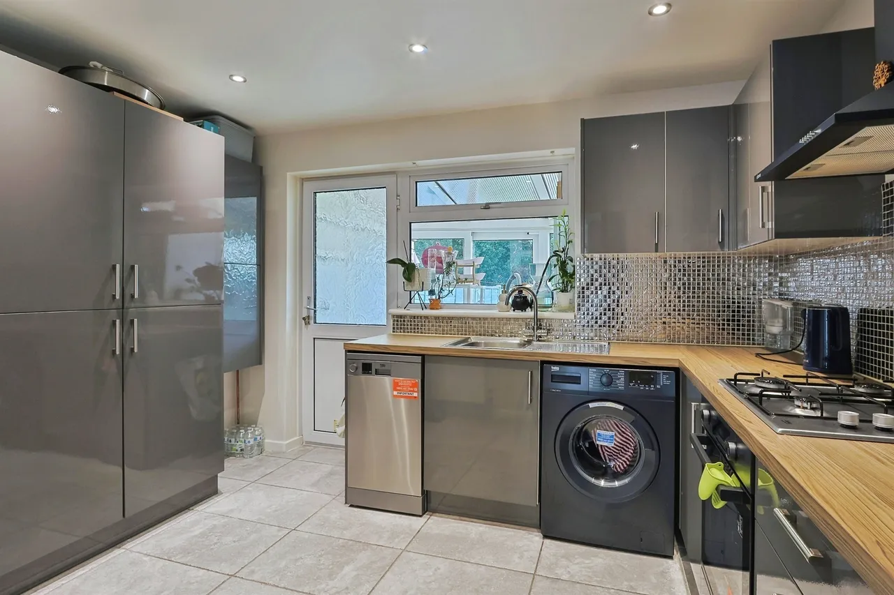 Hewitt Road, Poole, BH15, photo 13