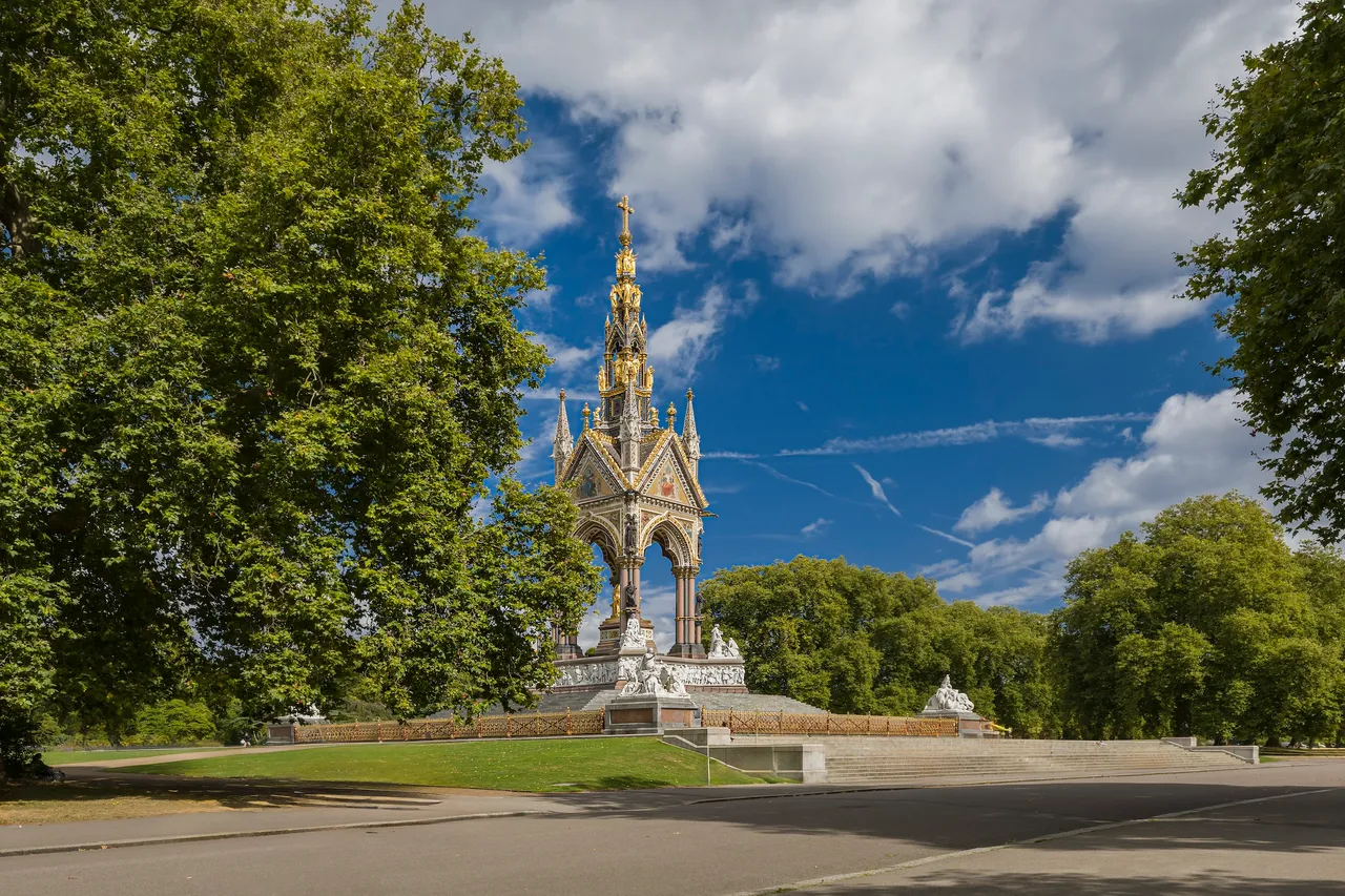 Sussex Gardens, Paddington, London, photo 10