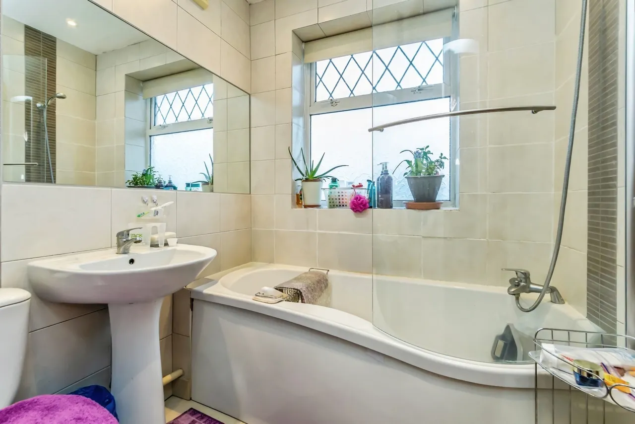 Addison Road, Caterham, Surrey, CR3, photo 11