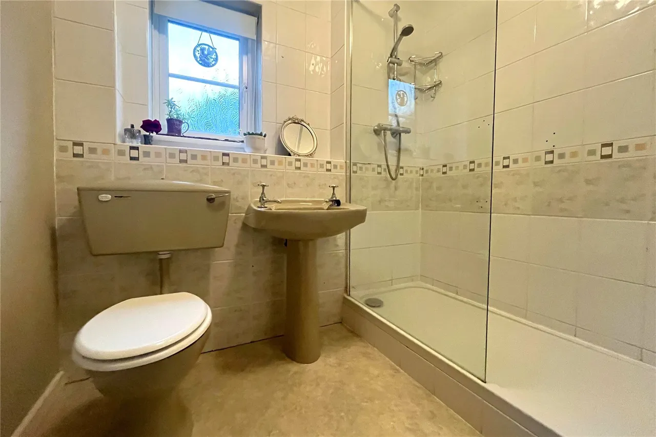 Avon Road, Farnham, Surrey, GU9 8PG, photo 7