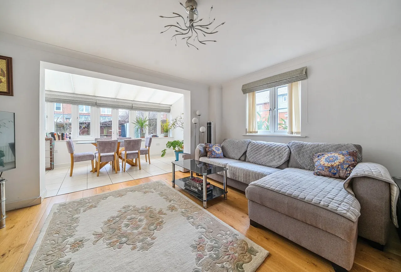 Goodworth Road, Redhill, RH1 1TE, photo 2