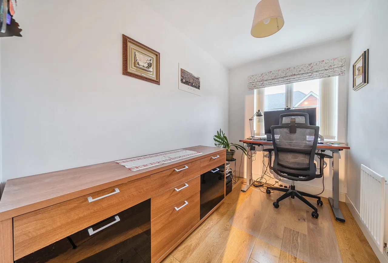Goodworth Road, Redhill, RH1 1TE, photo 16