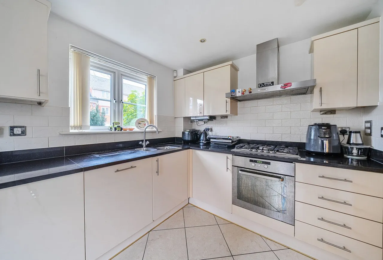 Goodworth Road, Redhill, RH1 1TE, photo 12