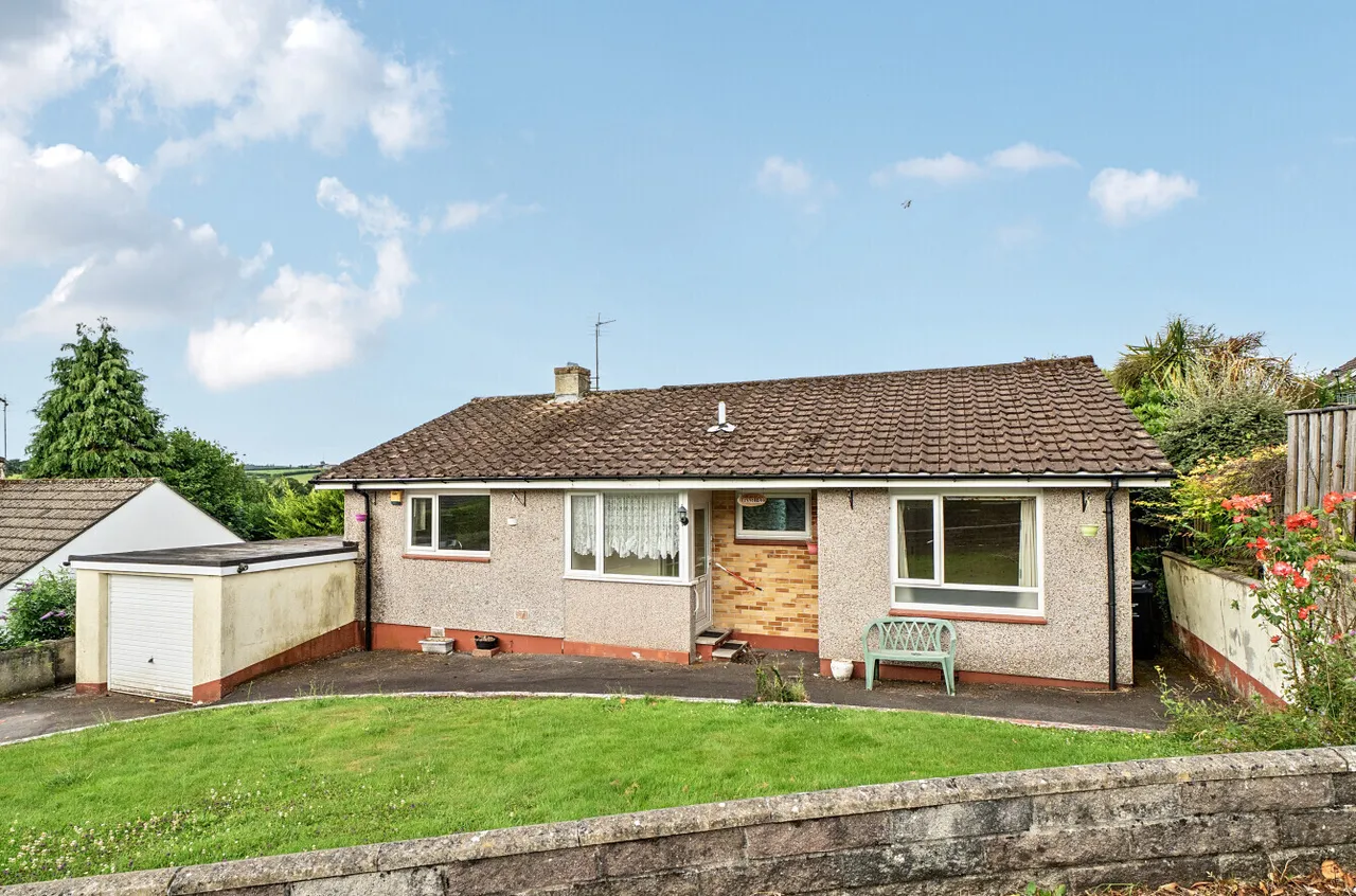 3 bed property for sale — Allen Vale, Liskeard, Cornwall, PL14