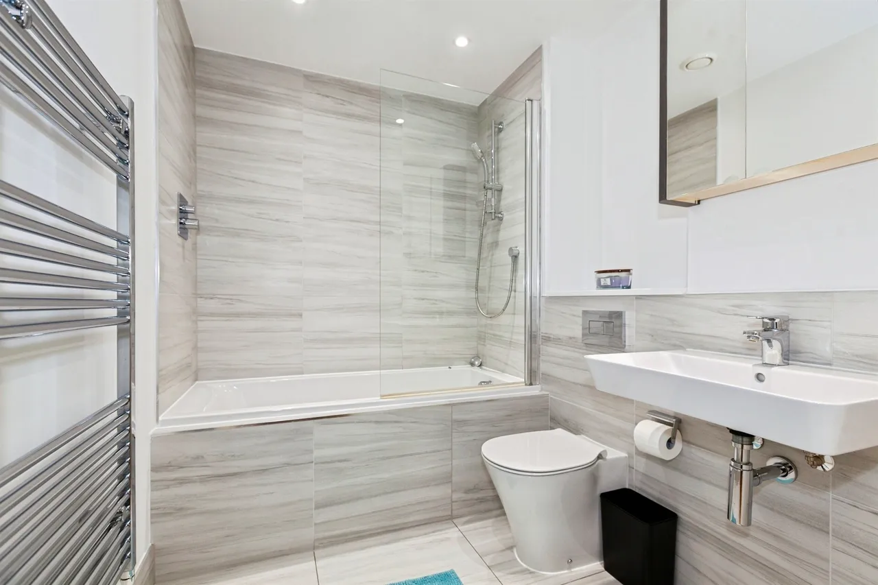 Windsor Road, Slough, photo 8