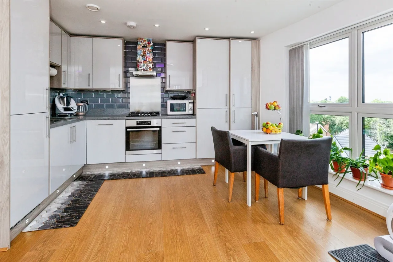 Windsor Road, Slough, photo 5