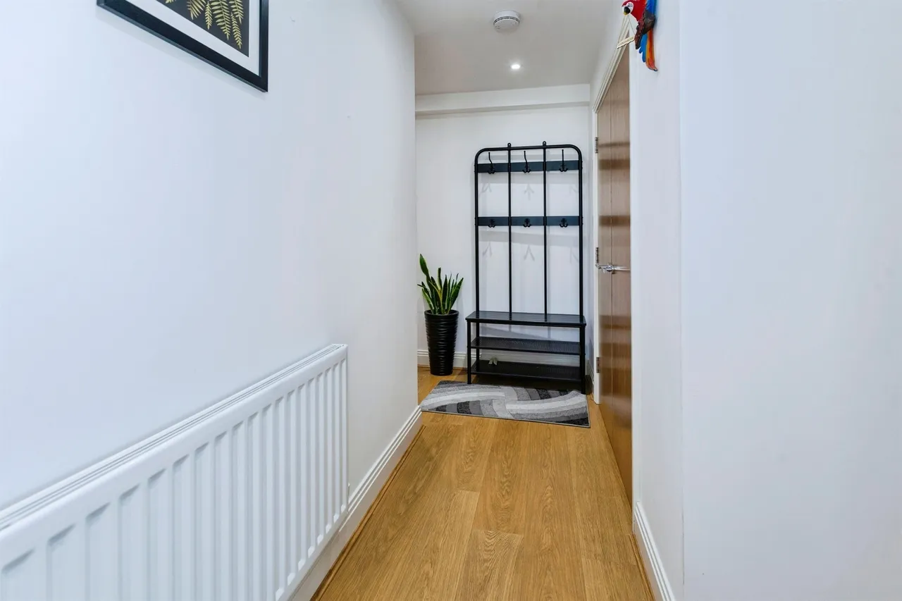 Windsor Road, Slough, photo 12