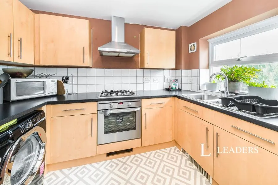 Hilda Dukes Way, East Grinstead, RH19, photo 5
