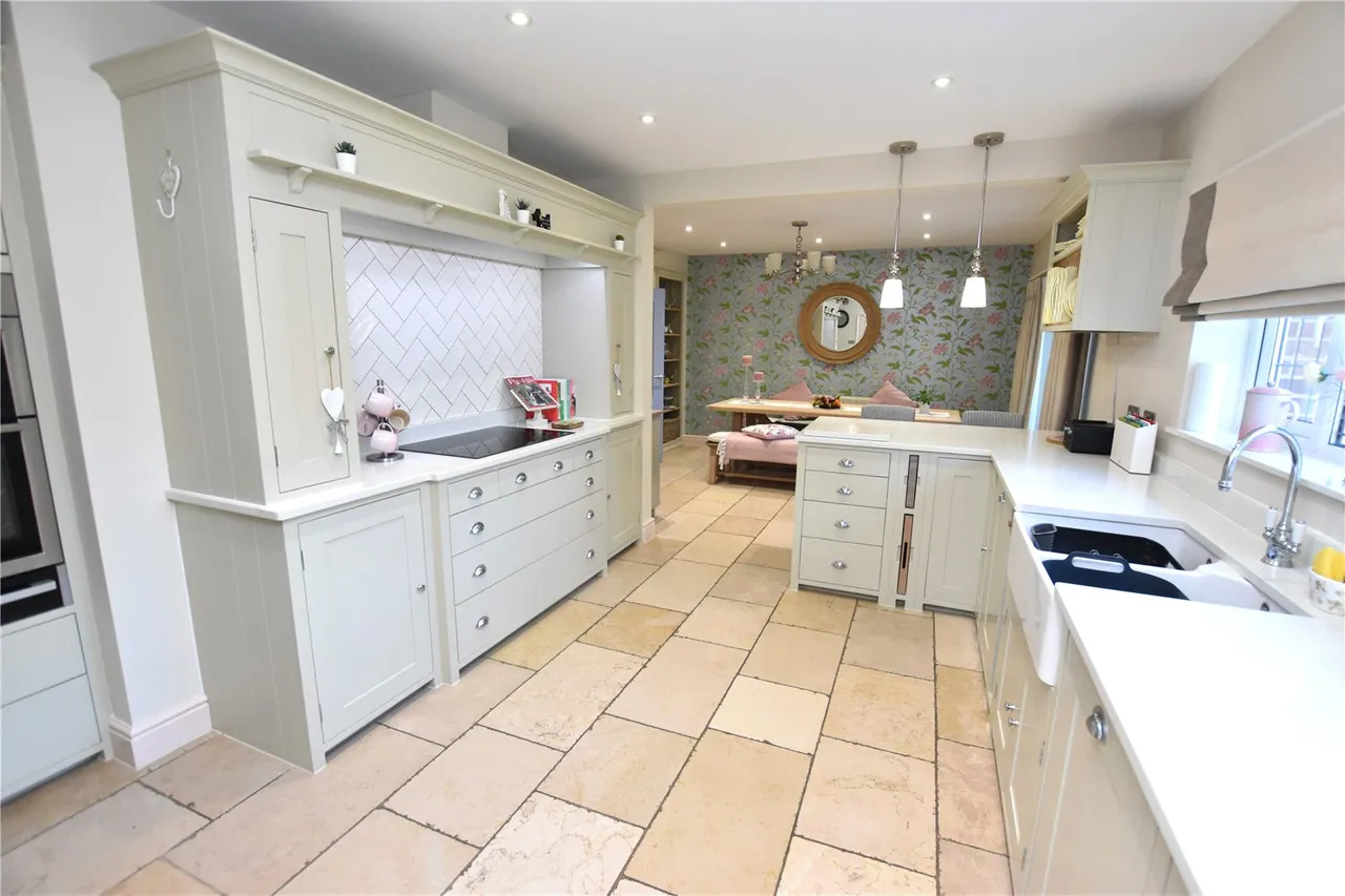 Salisbury Road, Farnborough, GU14, photo 2