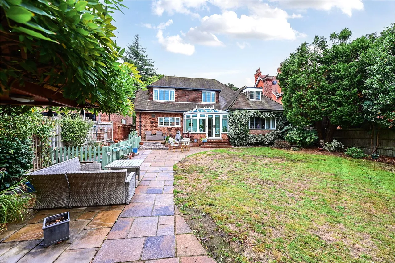 Salisbury Road, Farnborough, GU14, photo 27