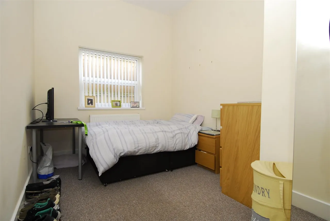 Seaton Avenue, Flat, photo 2